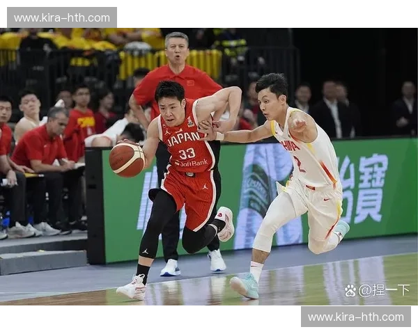 跨界巅峰之战：当中国男篮遇上“男丁格尔”，谁才是真正的终场救世主？